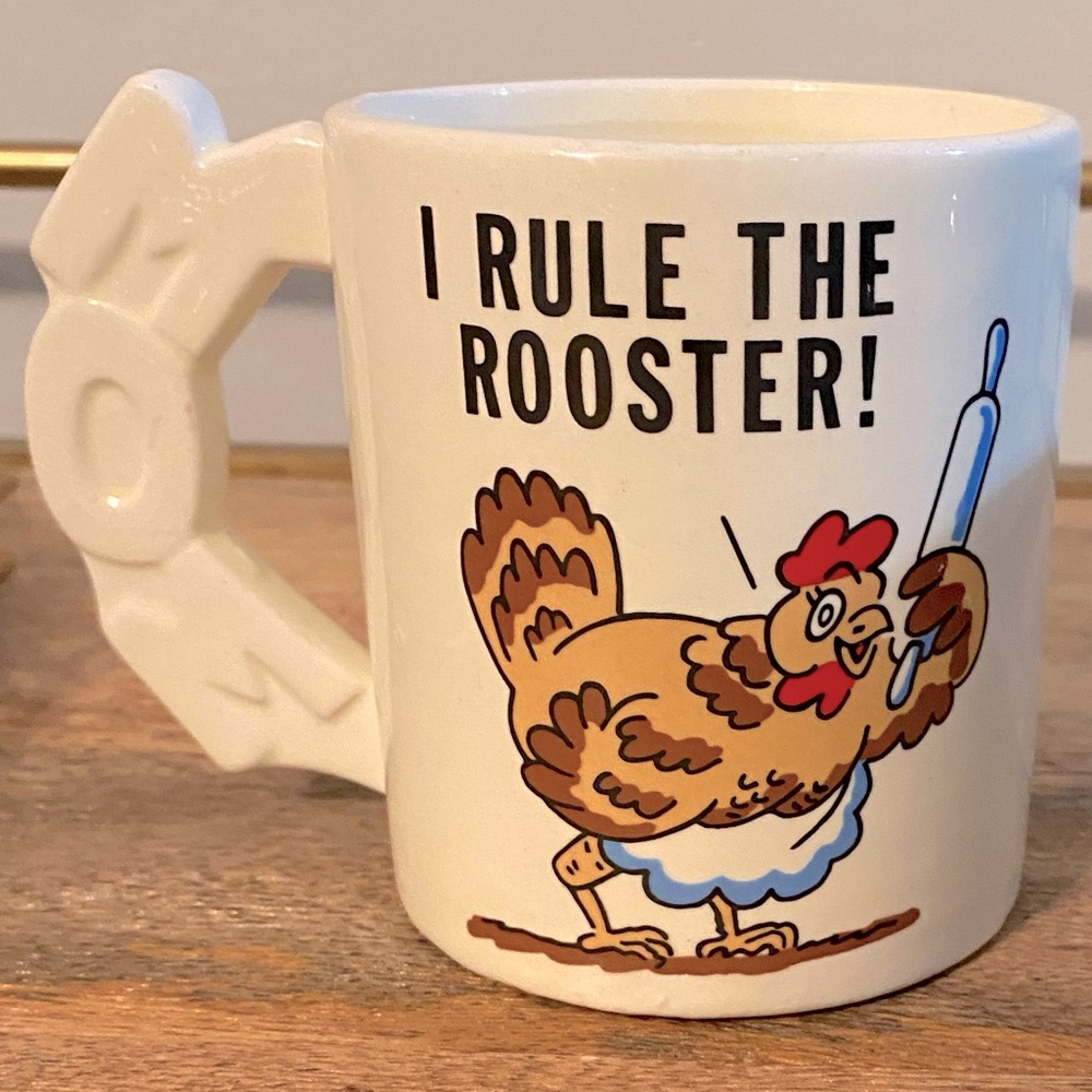 Vintage pair of Mom and Dad mugs.